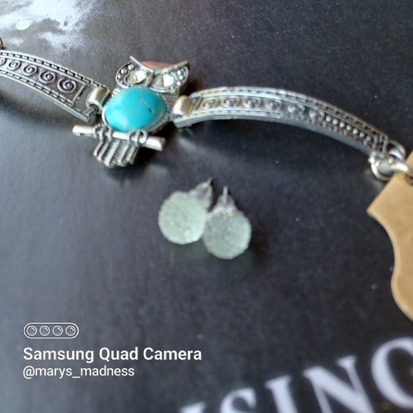 two  ✋️ selected jewelry item. 1  owl 🦉 design with authentic stone $ free 🚢 - Picture 4 of 4